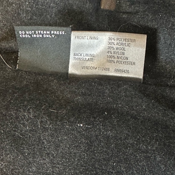 Wilsons Leather Black Bomber Jacket Men's
Medium Thinsulate Insulation RN 69426 - Picture 14 of 15